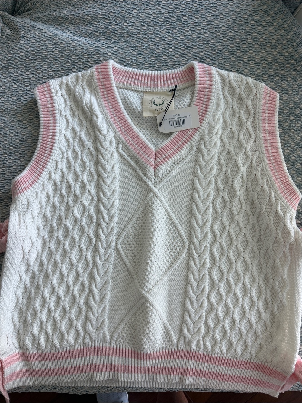Fantastic Fawn Cream Cable-Knit V-Neck Sweater Vest with Pink Trim